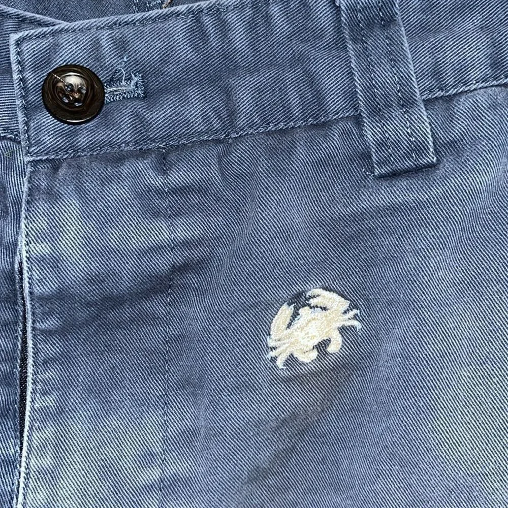 Faded blue worn Embroidered crab seaside boat fishing summer Flat shorts 36/38
